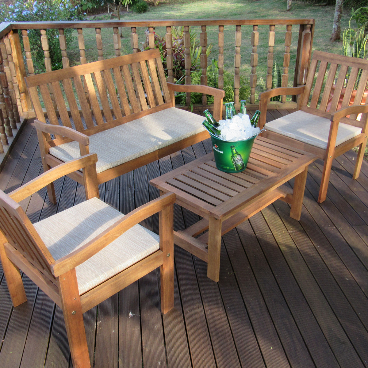 Conjunto para Jardim em Madeira Maciça com Namoradeira e Poltrona Estofadas Robust Magazine Decor