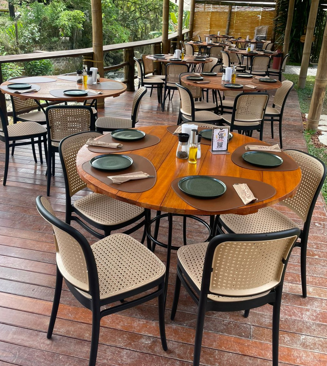 Cadeira de Jantar Empilhável Preta Roma com Textura de Palhinha Magaizne Decor