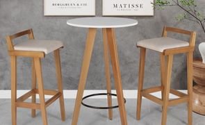 banqueta alta de madeira macica com assento estofado cor linho para cozinhas e bancadas magazine decor