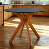 mesa de jantar redonda preta 100cm marci com base de madeira macica magazine decor 2 ambiente
